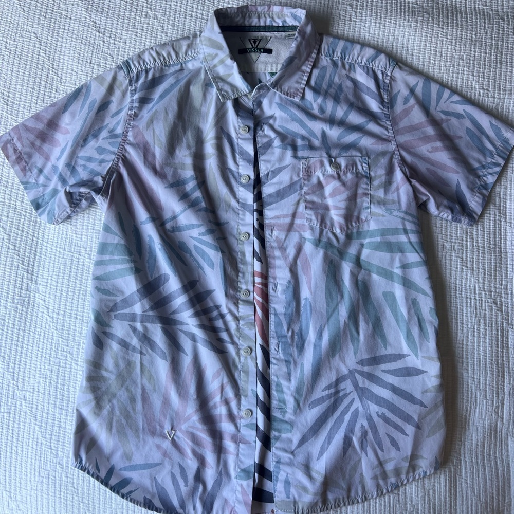 Vissla men’s button down size medium